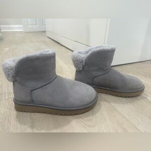 Authentic UGG Classic Bling Mini Boot in women’s size 5, gray